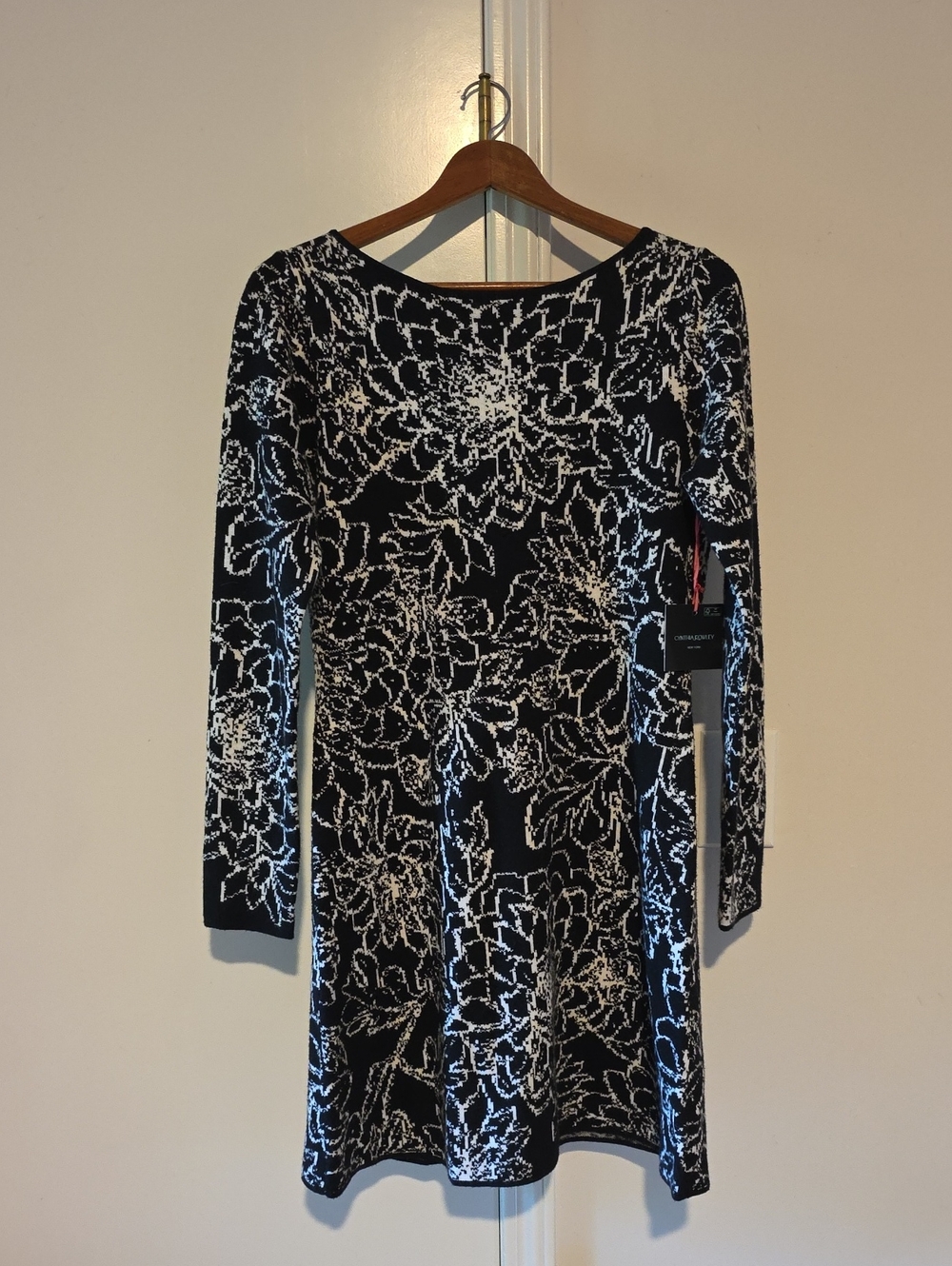 Cynthia Rowley Black & White Floral Long-Sleeve Fit-and-Flare Dress